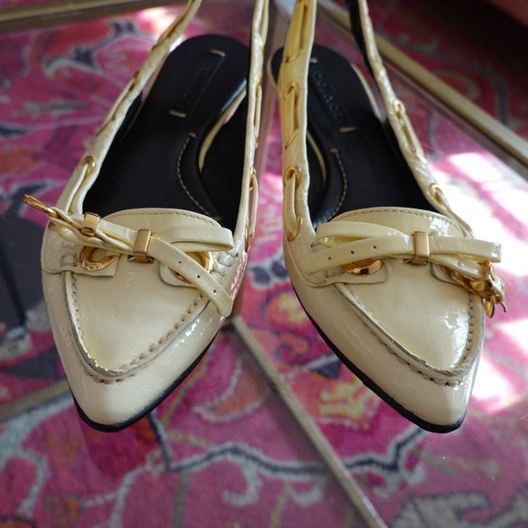(NWOB) BCBG Max Azria Cream Patent Leather Pointy Toe Slingbacks 8.5B - Picture 4 of 16